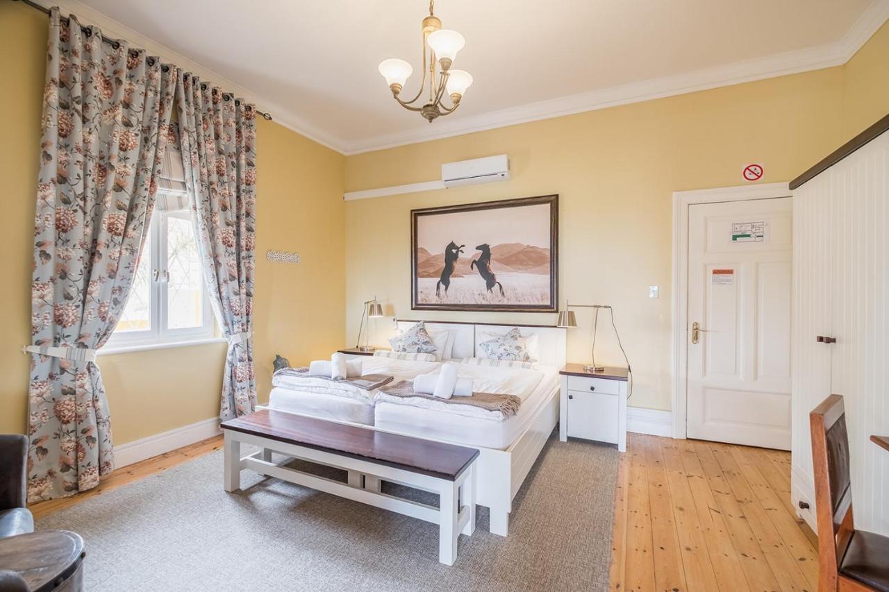 Alte Villa Boutique Hotel Lüderitz Kültér fotó